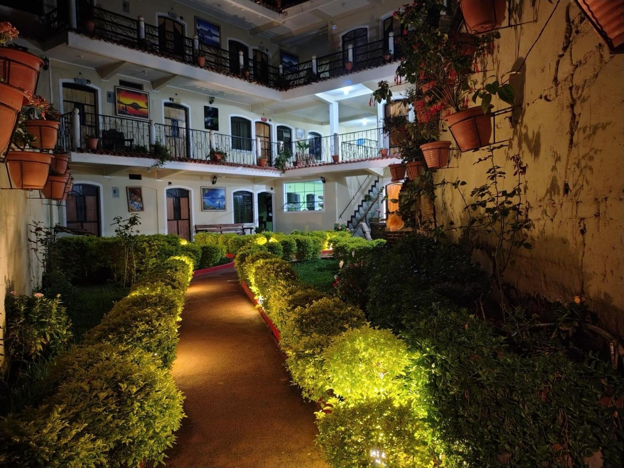 Hotel Casa Elefante Dormido Panajachel Exterior foto